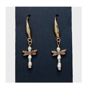 Artisan Dragonfly Wing Earrings Gold Tone Fairycore Freshwater Pearl Dangle NEW